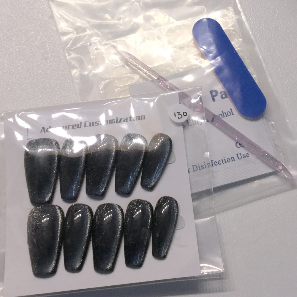 Brand New Hand Made Press on Nails # 130